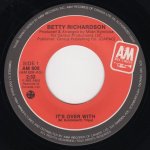 画像1: BETTY RICHARDSON - IT'S OVER WITH / SPECIAL LOVE  (1)